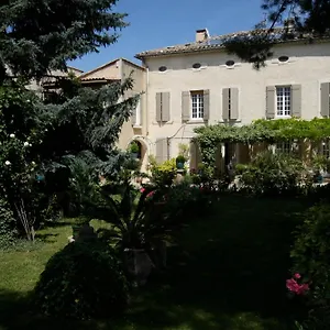 https://mas-alpilles-soleil.fr-provencehotel.com
