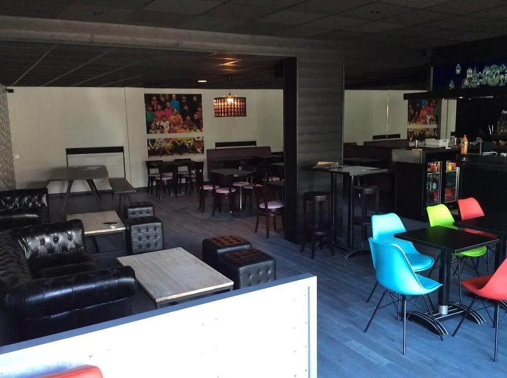Hotel Le Relais De La Place Le Faou