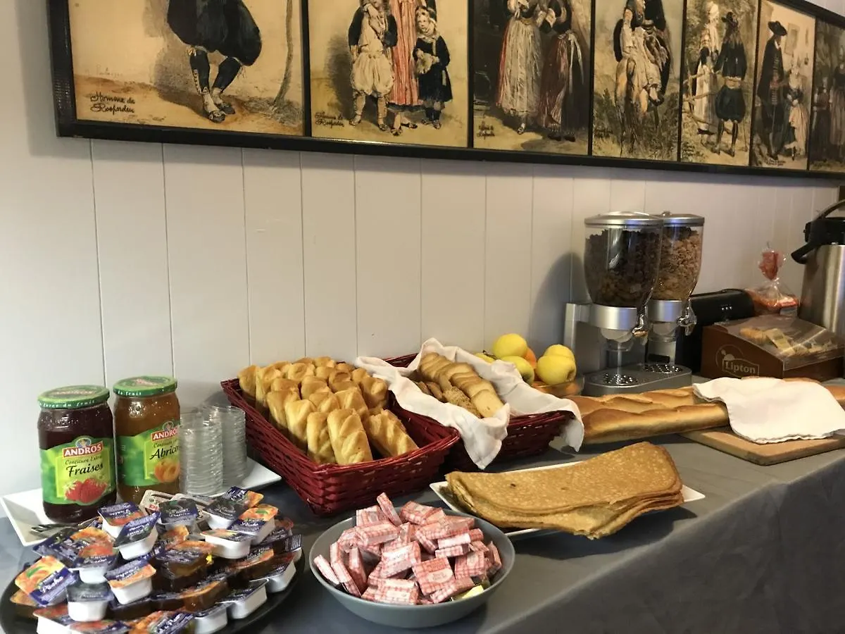 Le Relais De La Place Le Faou Hotel