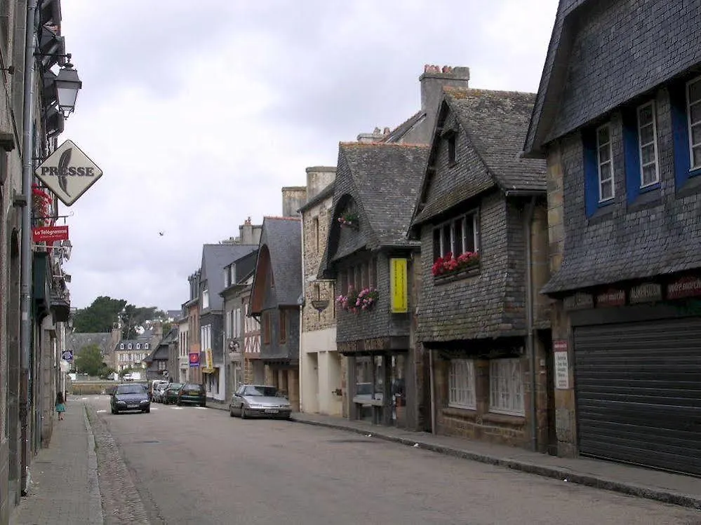 Le Relais De La Place Le Faou Hotel